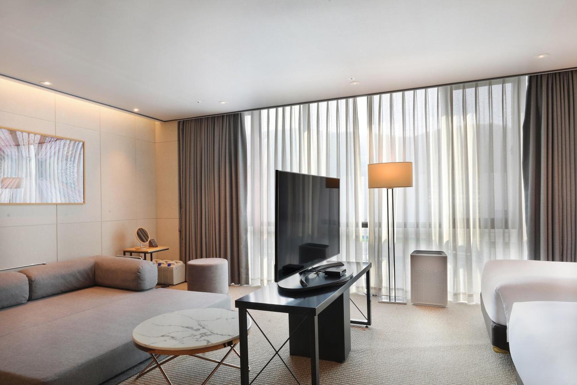 Orakai Cheonggyesan Hotel, BW Premier Collection سيول المظهر الخارجي الصورة